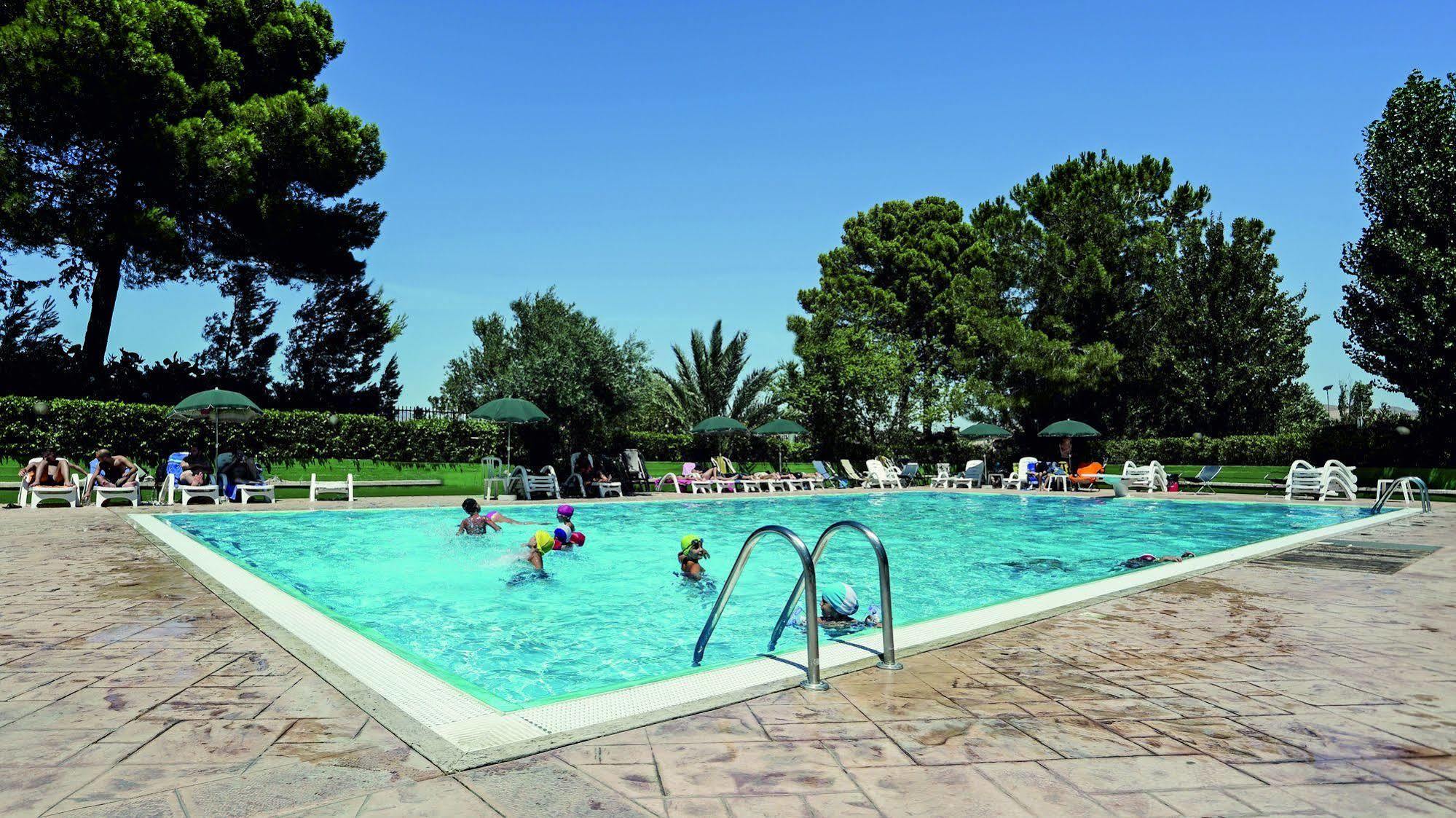 Agriturismo Tenute Pollara Roccamena Exterior foto